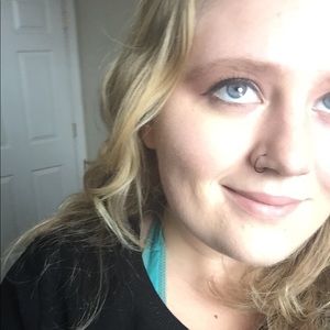 Meet your Posher, Elora